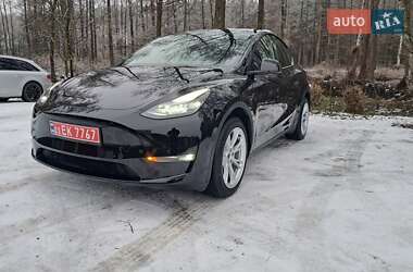 Tesla Model Y  2023