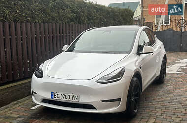 Tesla Model Y  2021