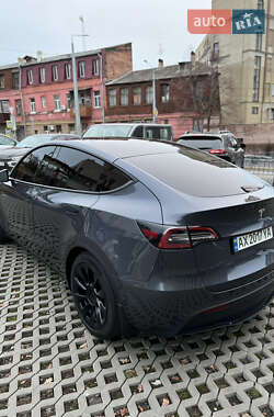 Tesla Model Y  2021