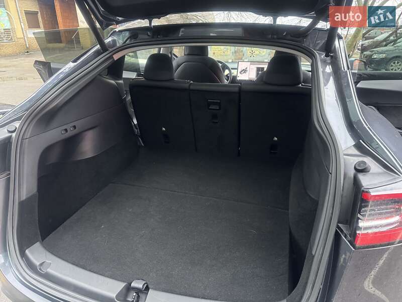 Внедорожник / Кроссовер Tesla Model Y 2020 в Киеве