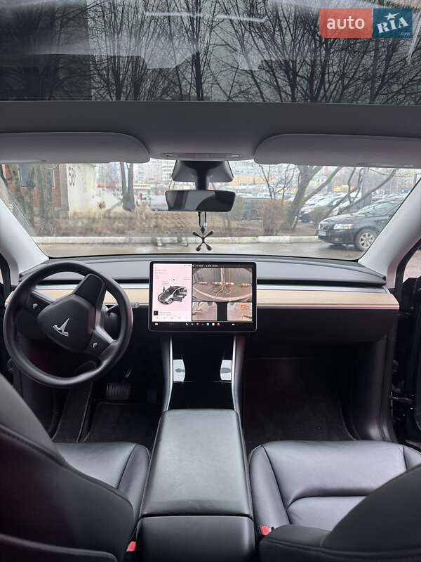 Внедорожник / Кроссовер Tesla Model Y 2020 в Киеве
