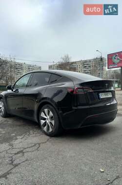 Tesla Model Y  2023