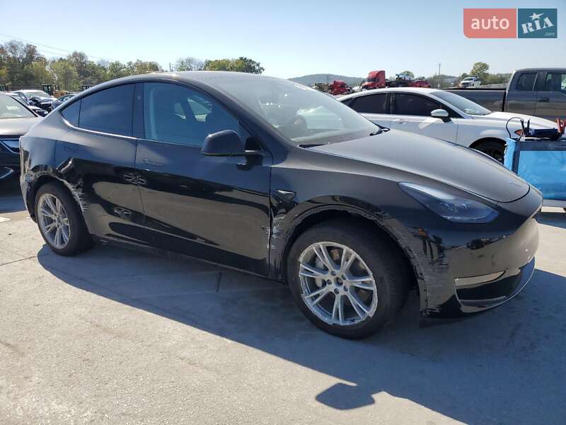 Позашляховик / Кросовер Tesla Model Y 2024 в Одесі фото 6 Позашляховик / Кросовер Tesla Model Y 2024 в Одесі
