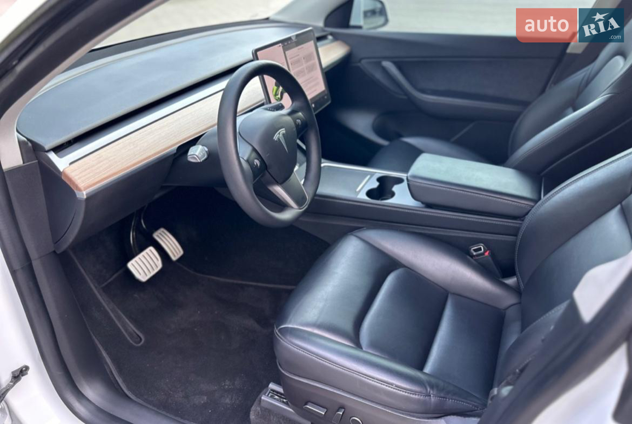 2021 Tesla Model Y - мініатюра 3