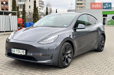 Tesla Model Y  2022
