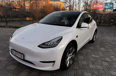 Tesla Model Y  2022