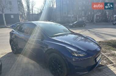 Tesla Model Y  2023