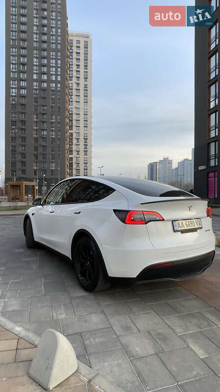Позашляховик / Кросовер Tesla Model Y 2021 в Києві фото 9 Позашляховик / Кросовер Tesla Model Y 2021 в Києві