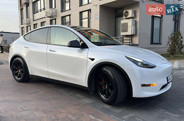 Tesla Model Y  2021