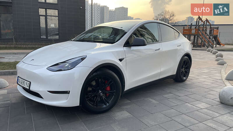 Позашляховик / Кросовер Tesla Model Y 2021 в Києві фото 2 Позашляховик / Кросовер Tesla Model Y 2021 в Києві