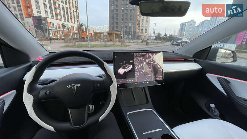 Позашляховик / Кросовер Tesla Model Y 2021 в Києві фото 14 Позашляховик / Кросовер Tesla Model Y 2021 в Києві