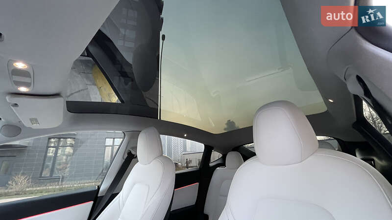 Позашляховик / Кросовер Tesla Model Y 2021 в Києві фото 18 Позашляховик / Кросовер Tesla Model Y 2021 в Києві
