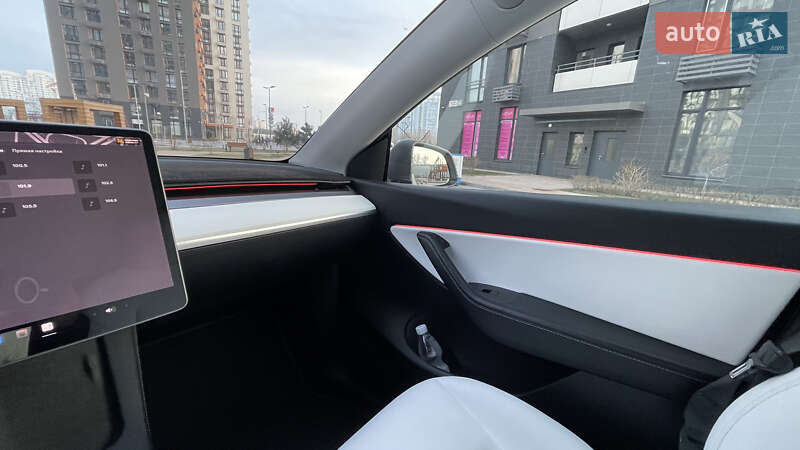 Позашляховик / Кросовер Tesla Model Y 2021 в Києві фото 21 Позашляховик / Кросовер Tesla Model Y 2021 в Києві