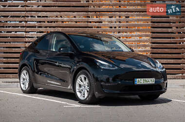 Tesla Model Y  2023