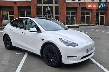 Tesla Model Y  2022