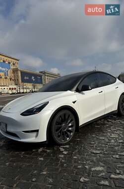 Tesla Model Y  2022