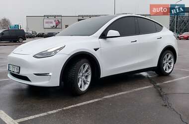 Tesla Model Y  2023