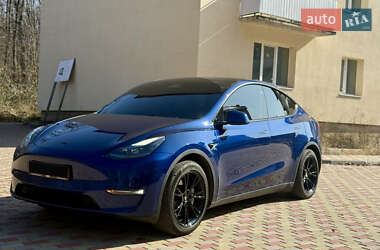 Tesla Model Y  2022