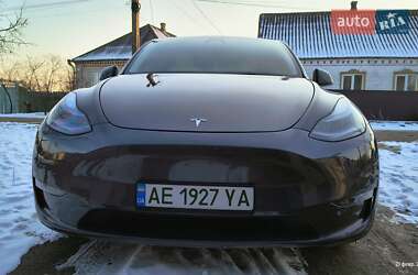 Tesla Model Y  2022