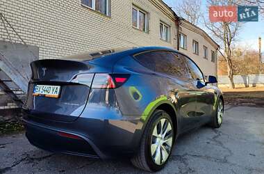 Tesla Model Y  2023