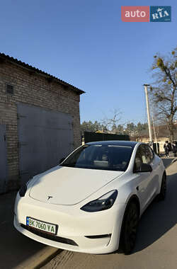 Tesla Model Y  2022