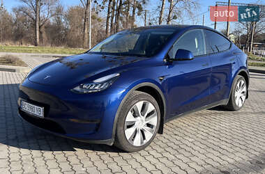 Tesla Model Y  2023