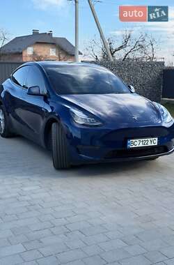 Tesla Model Y  2022