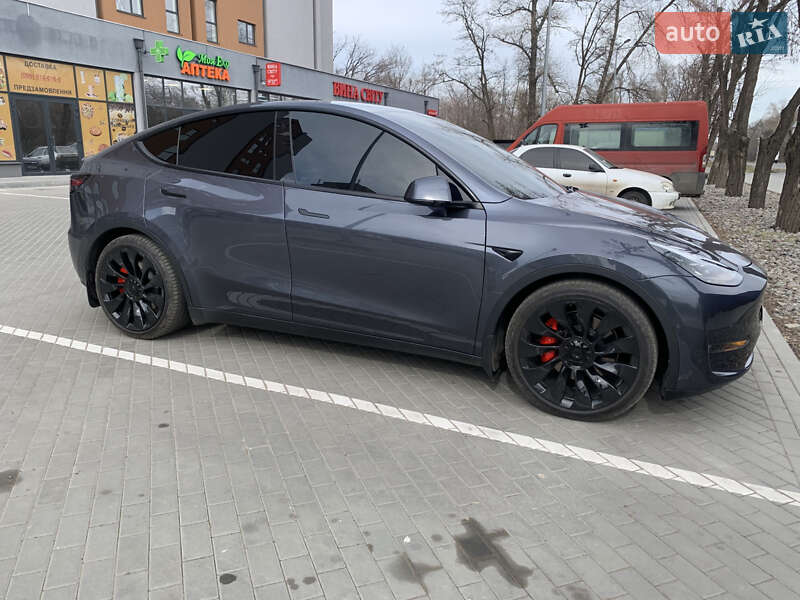Внедорожник / Кроссовер Tesla Model Y 2022 в Днепре