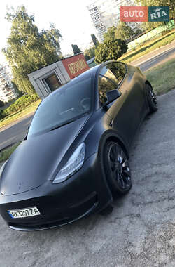 Tesla Model Y  2020