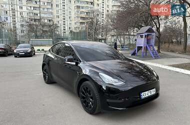 Tesla Model Y  2022