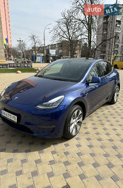 Tesla Model Y  2021