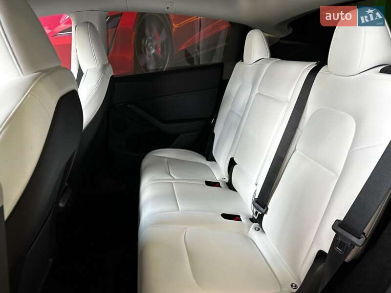 Внедорожник / Кроссовер Tesla Model Y 2023 в Киеве