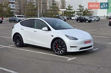 Tesla Model Y  2020