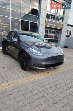 Tesla Model Y  2022