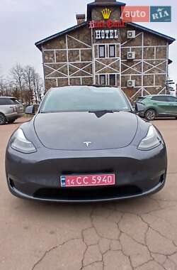Tesla Model Y  2022