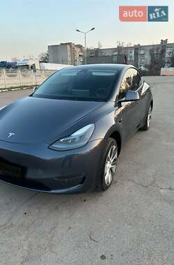Tesla Model Y  2023