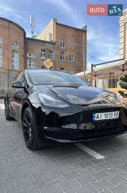 Tesla Model Y  2023