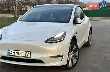 Tesla Model Y  2022