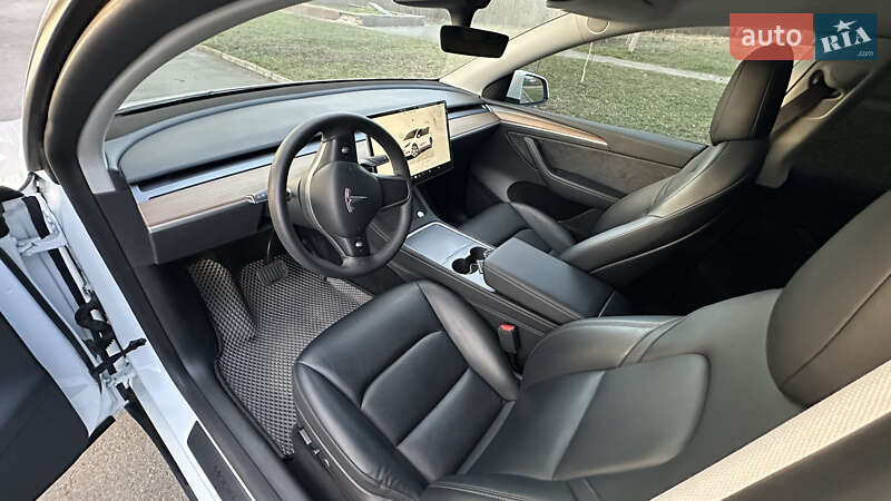 Внедорожник / Кроссовер Tesla Model Y 2022 в Житомире