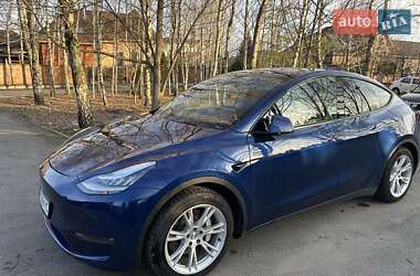 Tesla Model Y  2021