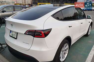 Tesla Model Y  2020
