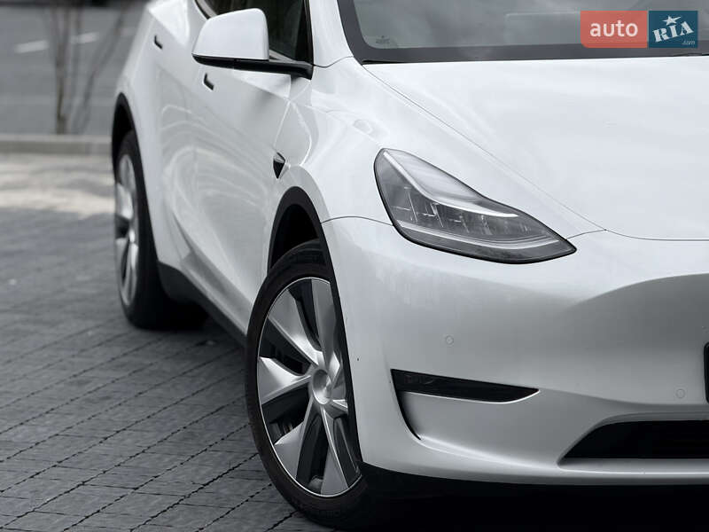 Внедорожник / Кроссовер Tesla Model Y 2021 в Львове