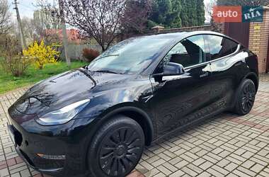 Tesla Model Y  2023