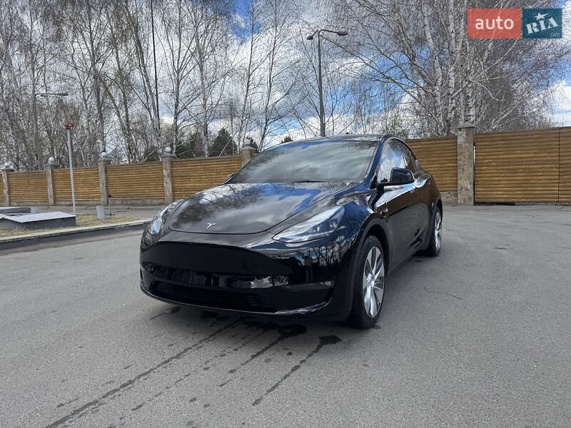 Внедорожник / Кроссовер Tesla Model Y 2023 в Киеве