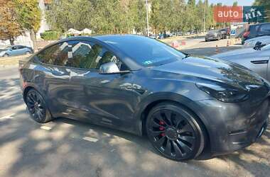 Tesla Model Y  2023