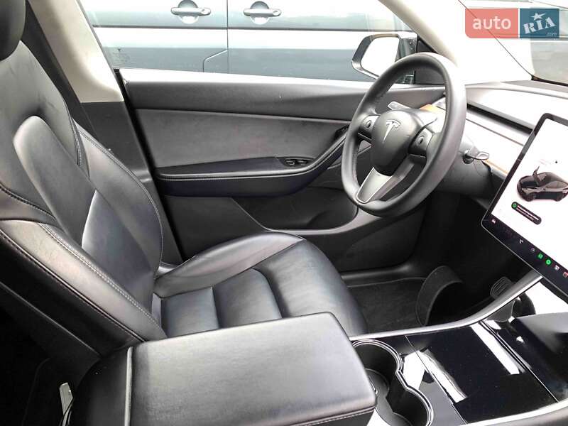 Позашляховик / Кросовер Tesla Model Y 2021 в Харкові
