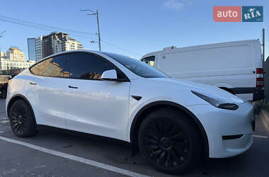 Tesla Model Y  2022