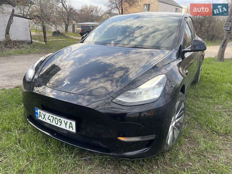 Позашляховик / Кросовер Tesla Model Y 2021 в Харкові