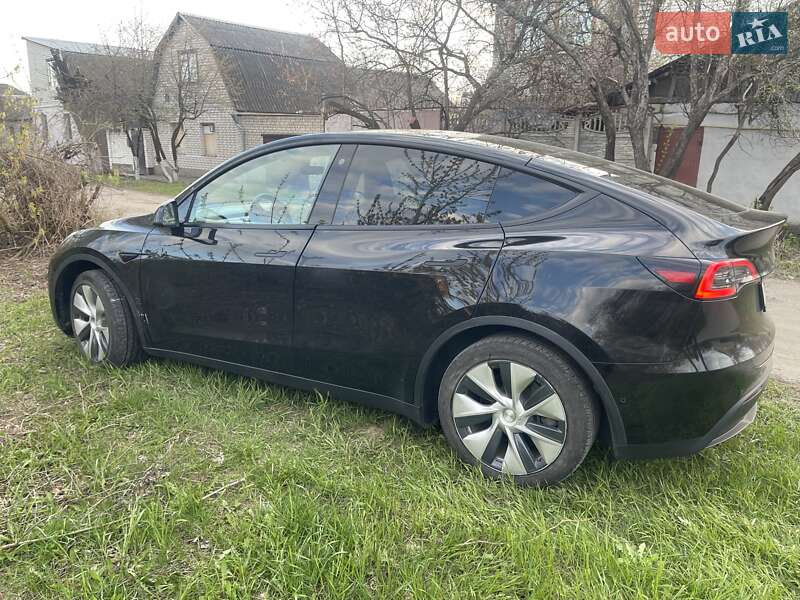Позашляховик / Кросовер Tesla Model Y 2021 в Харкові