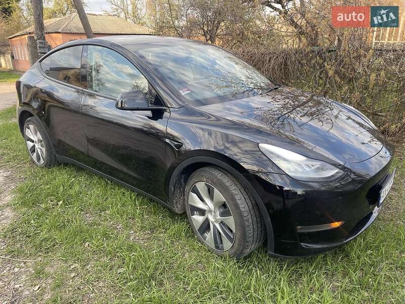 Позашляховик / Кросовер Tesla Model Y 2021 в Харкові
